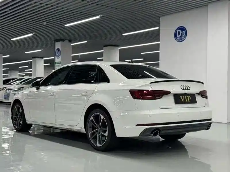 صورة 9 - Audi A4L