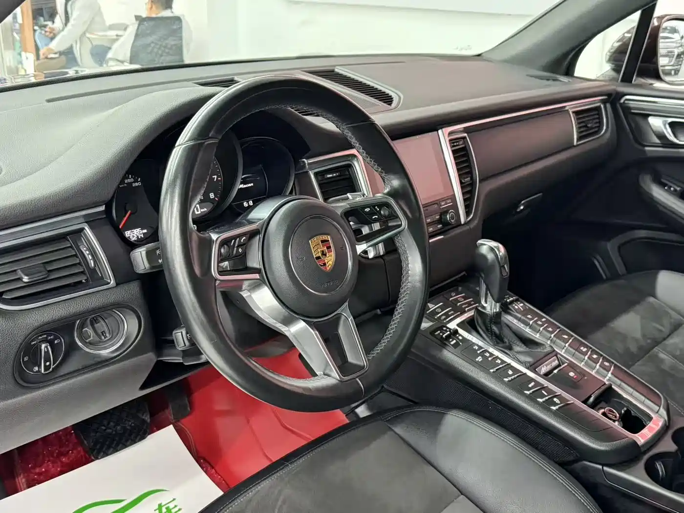 Porsche Macan 2017 Macan 2.0T фото 7
