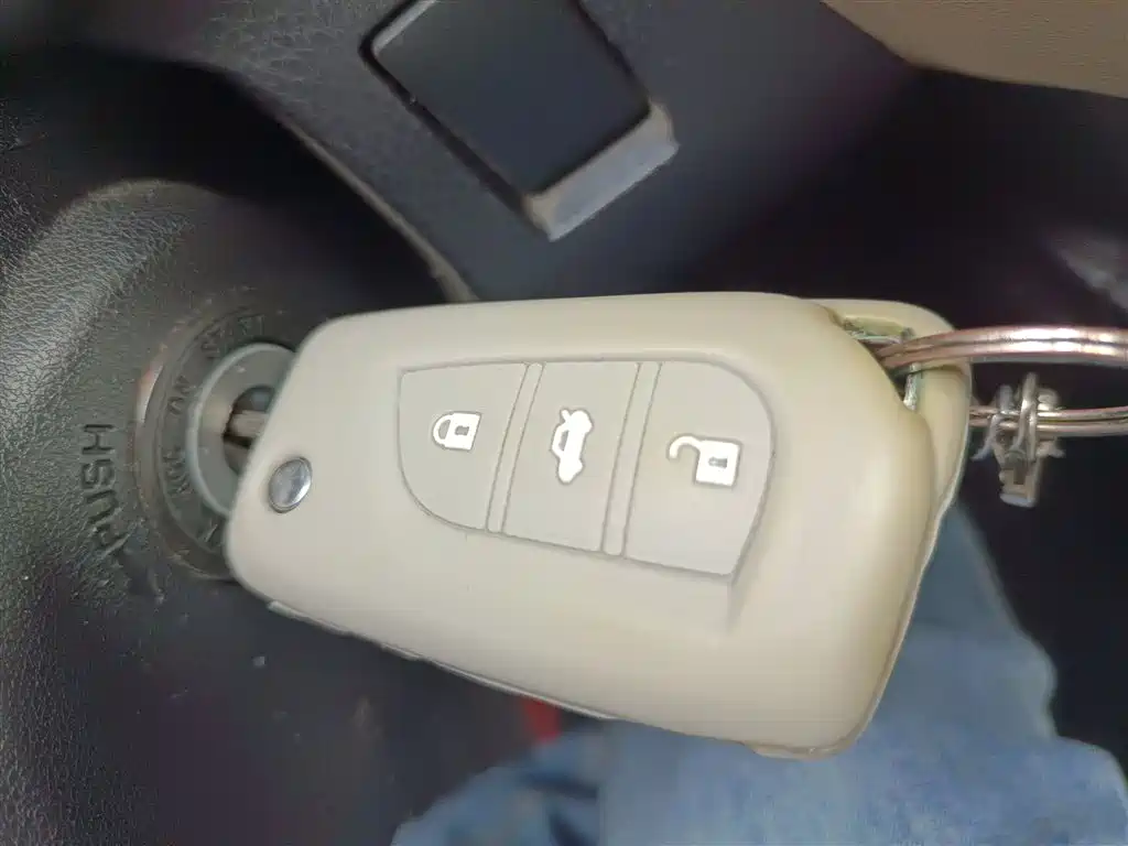 Toyota RAV4 Rongfang 2016 2.0L CVT 2WD Urban (China V) фото 9