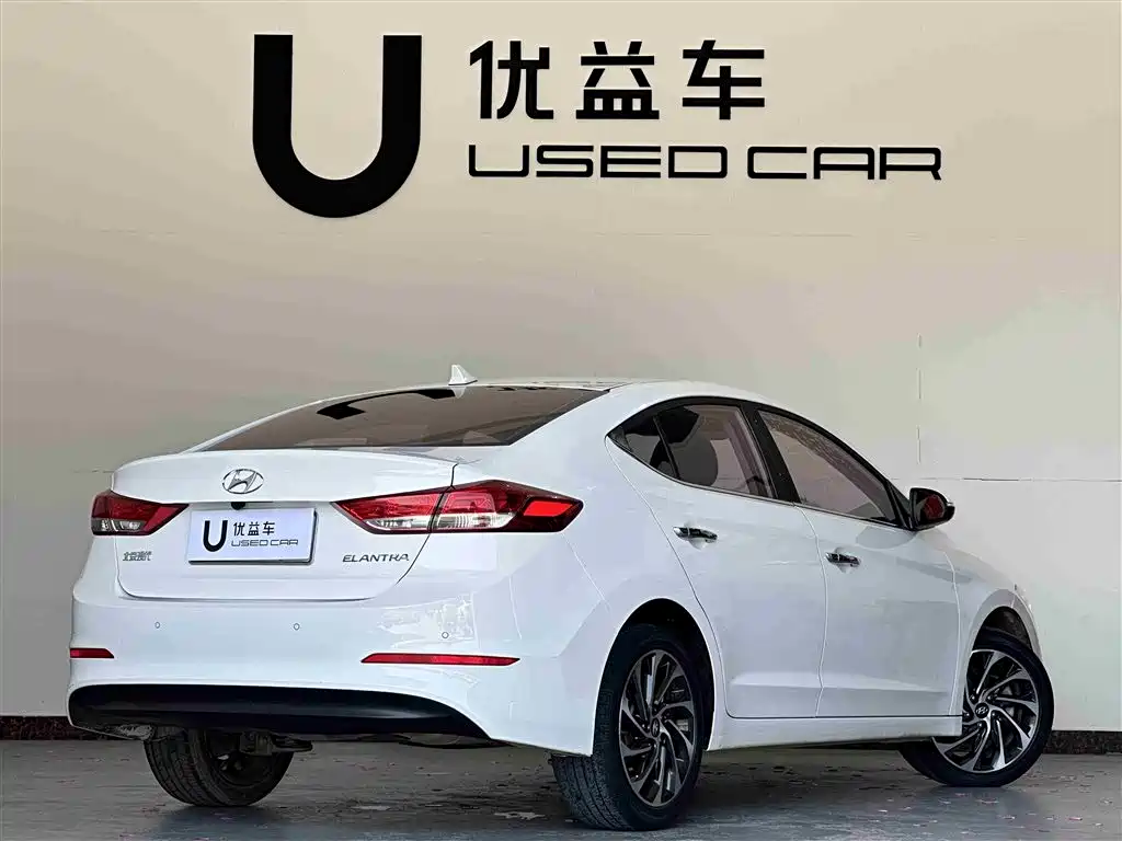 Hyundai Elantra 2019 1.5L CVT Smart Elite фото 9
