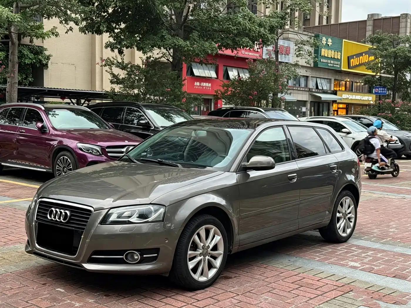 Audi A3 (Import) 2011 2010 Sportback 1.8T Luxury Model