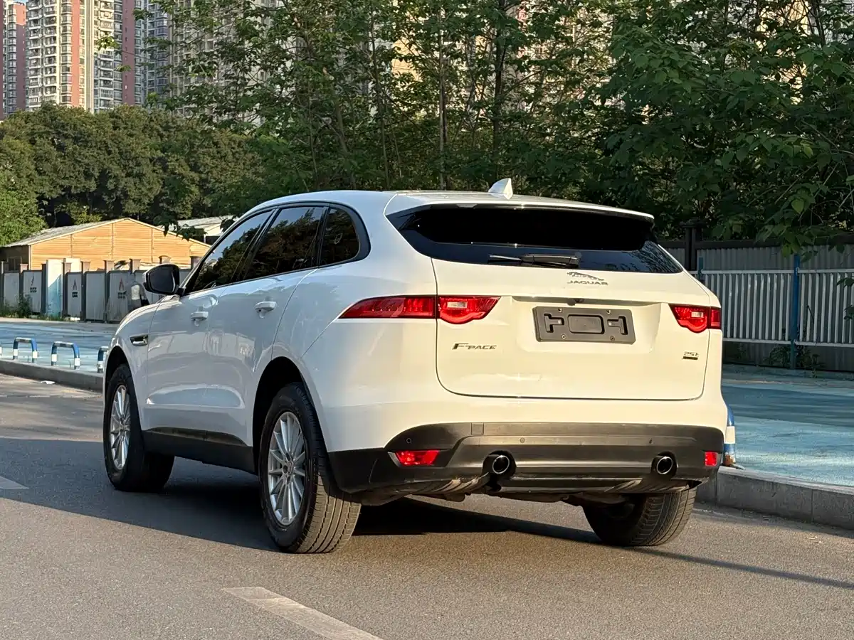 JAGUAR F PACE