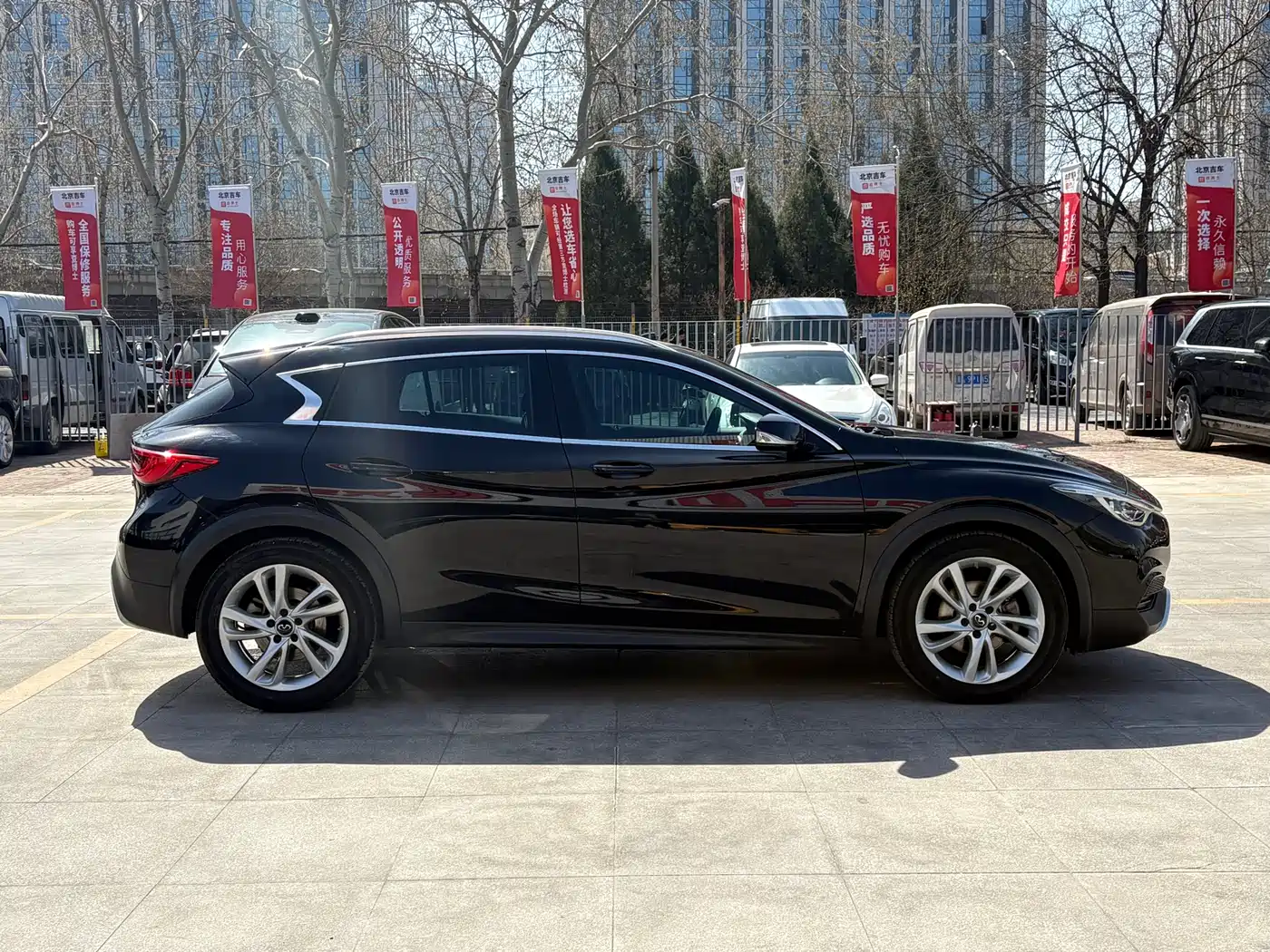 Infiniti QX30 2017 2017 1.6T 2WD Fashion Edition