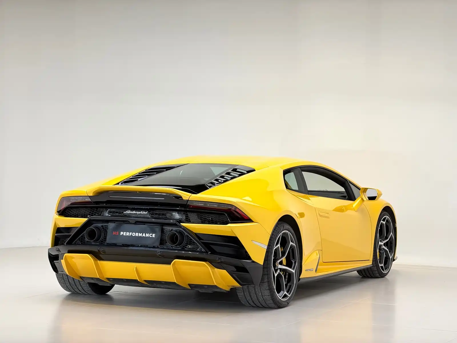 Фото 11 - Lamborghini Huracán