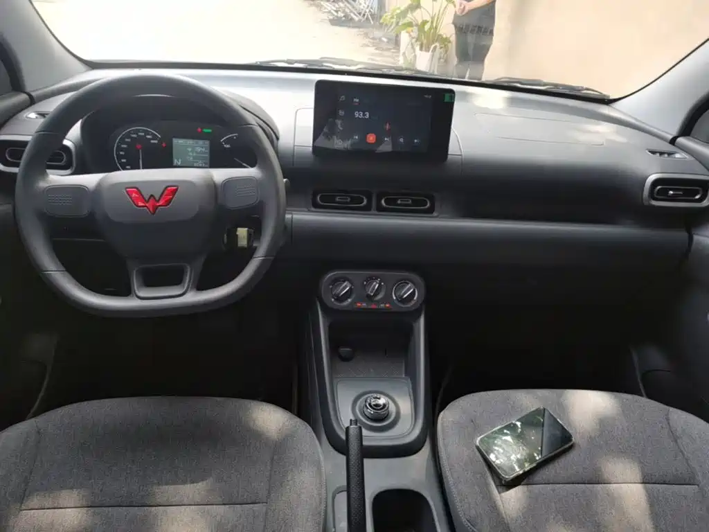 Фото 10 - Wuling Motors Wuling Hongguang New Energy