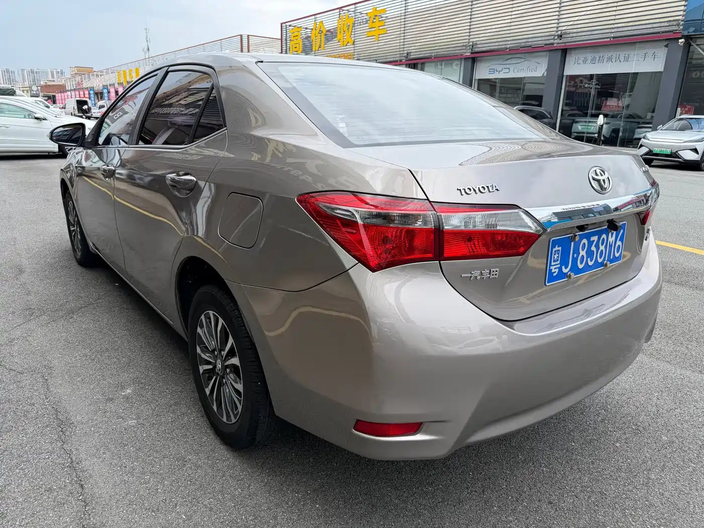Фото 9 - Toyota Corolla
