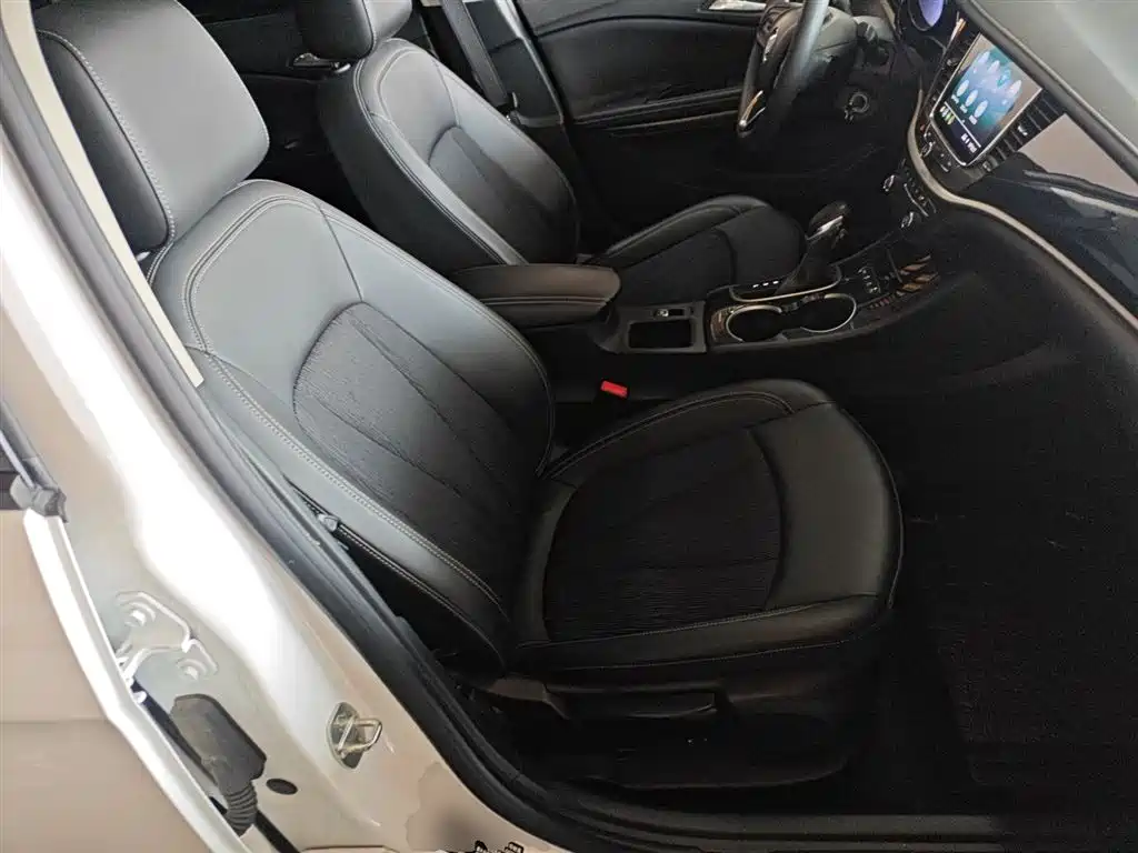 Buick Verano 2020 20T CVT Leading фото 25