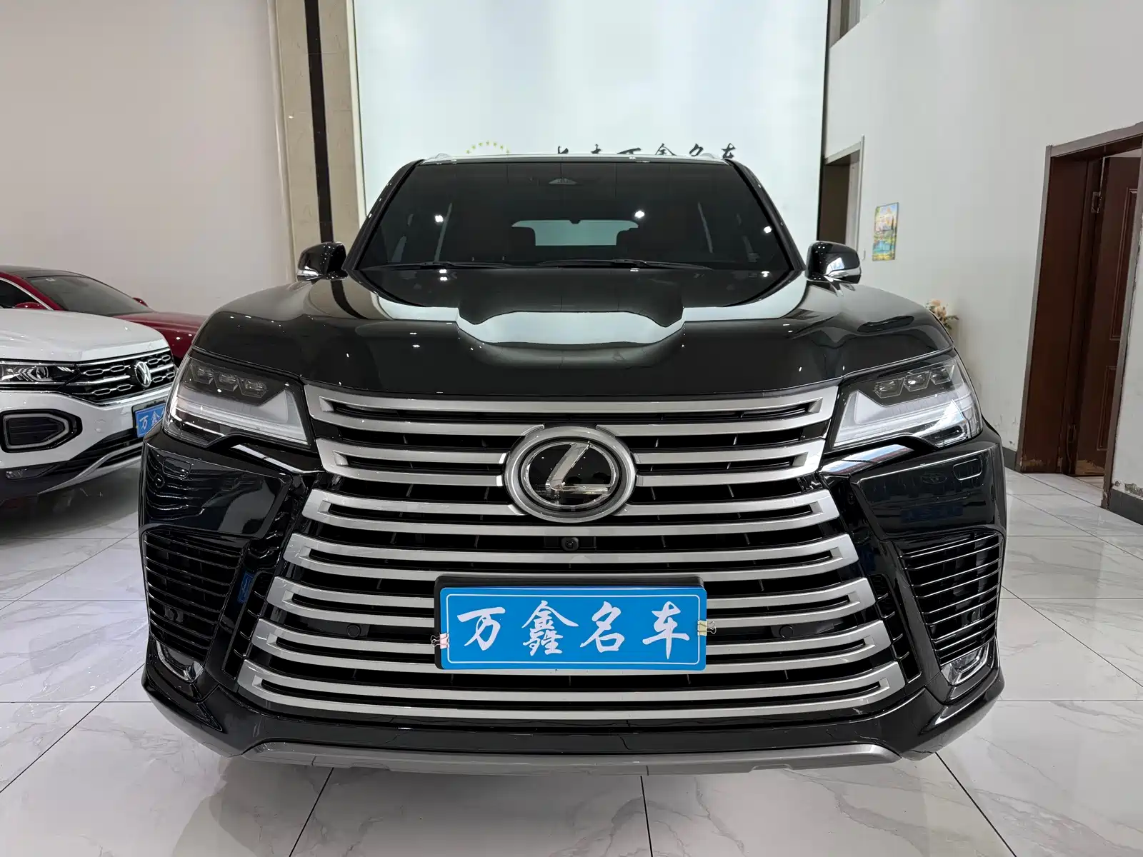 صورة 2 - Lexus LX