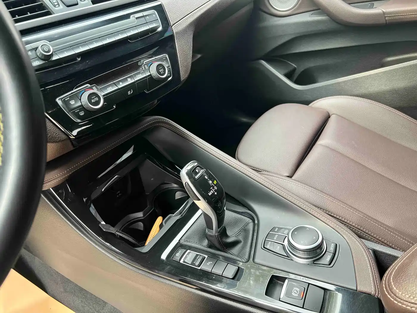 BMW X2 2023 sDrive25i M Sport Shadow Edition фото 13