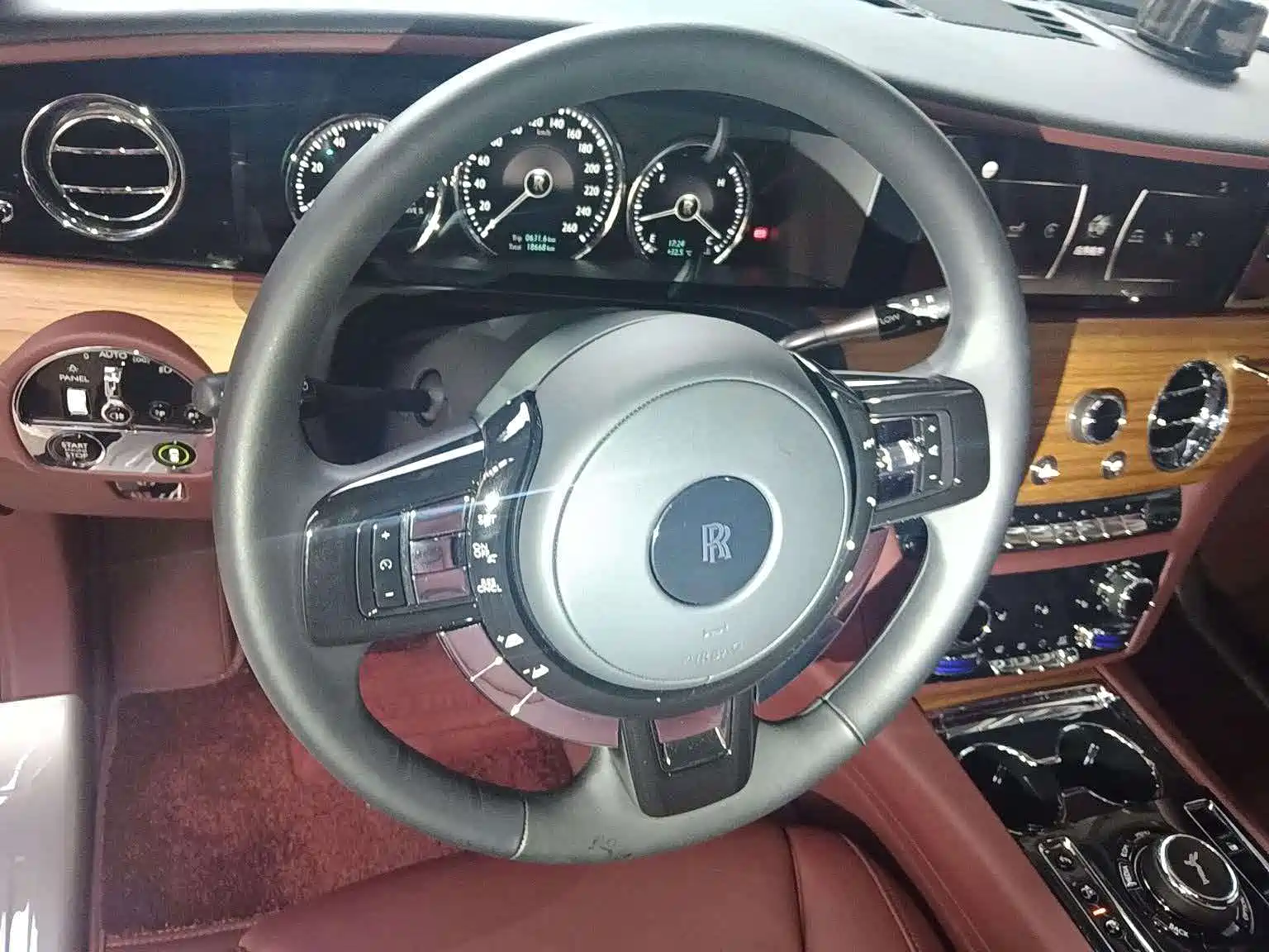 Фото 7 - Rolls-Royce Ghost
