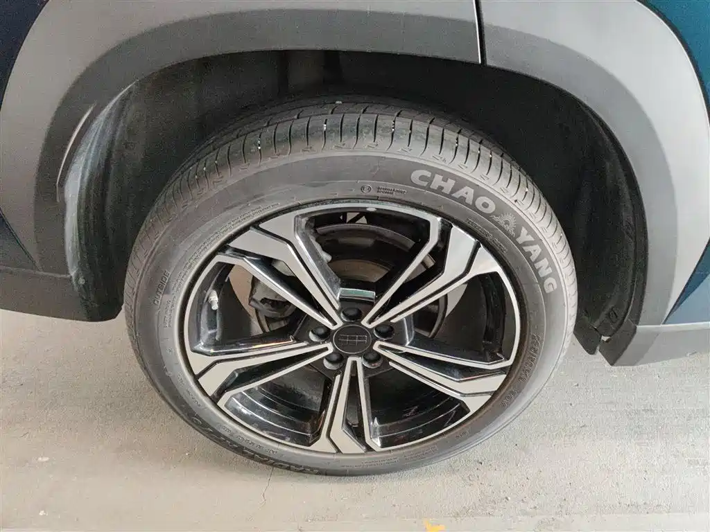 Geely Galaxy Galaxy L7 2025 EM-i 115km Explorer+ Edition фото 21