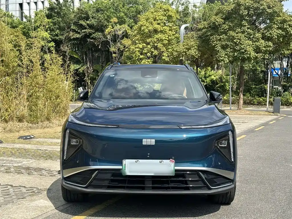 Geely Galaxy Galaxy L7 2025 EM-i 115km Explorer+ Edition фото 22