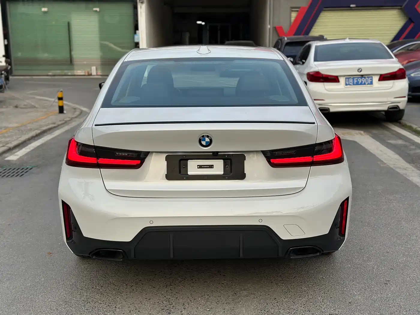 BMW 3 Series 2024 325Li M Sport Shadowline Package фото 15