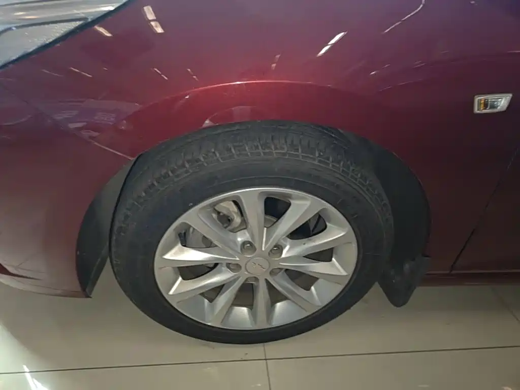 Chevrolet Cruze 2017 2018 320 Automatic Pioneer Sunroof Edition