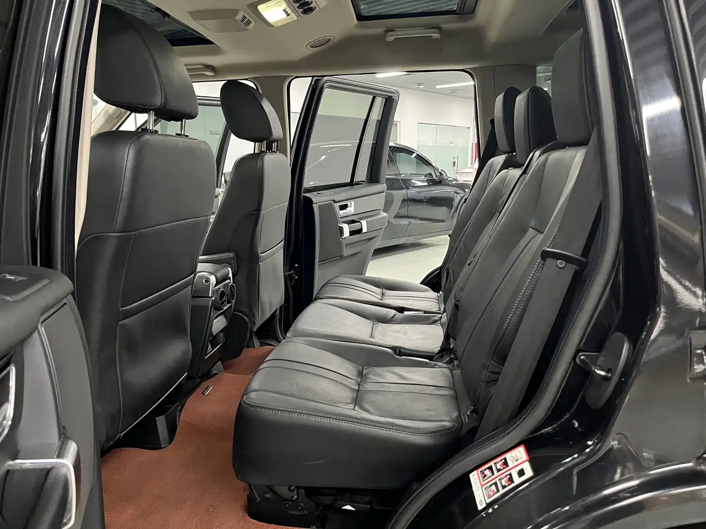 Photo 5 - Land Rover Discovery