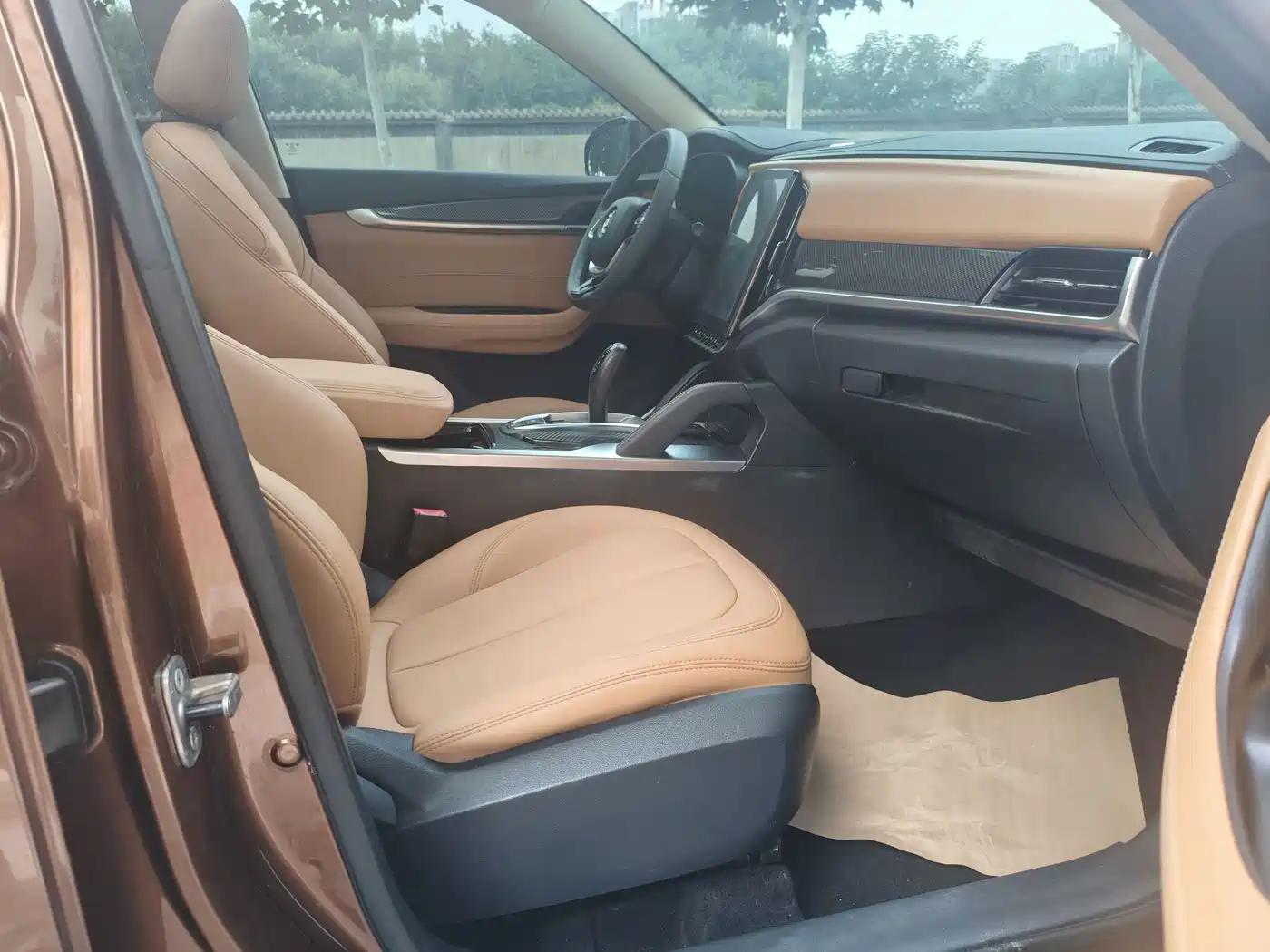 Zhonghua V7 2018 2018 280T DCT Luxury 7-seater