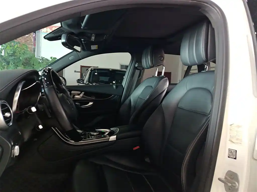 Mercedes-Benz GLC 2016 GLC 260 4MATIC Dynamic фото 18