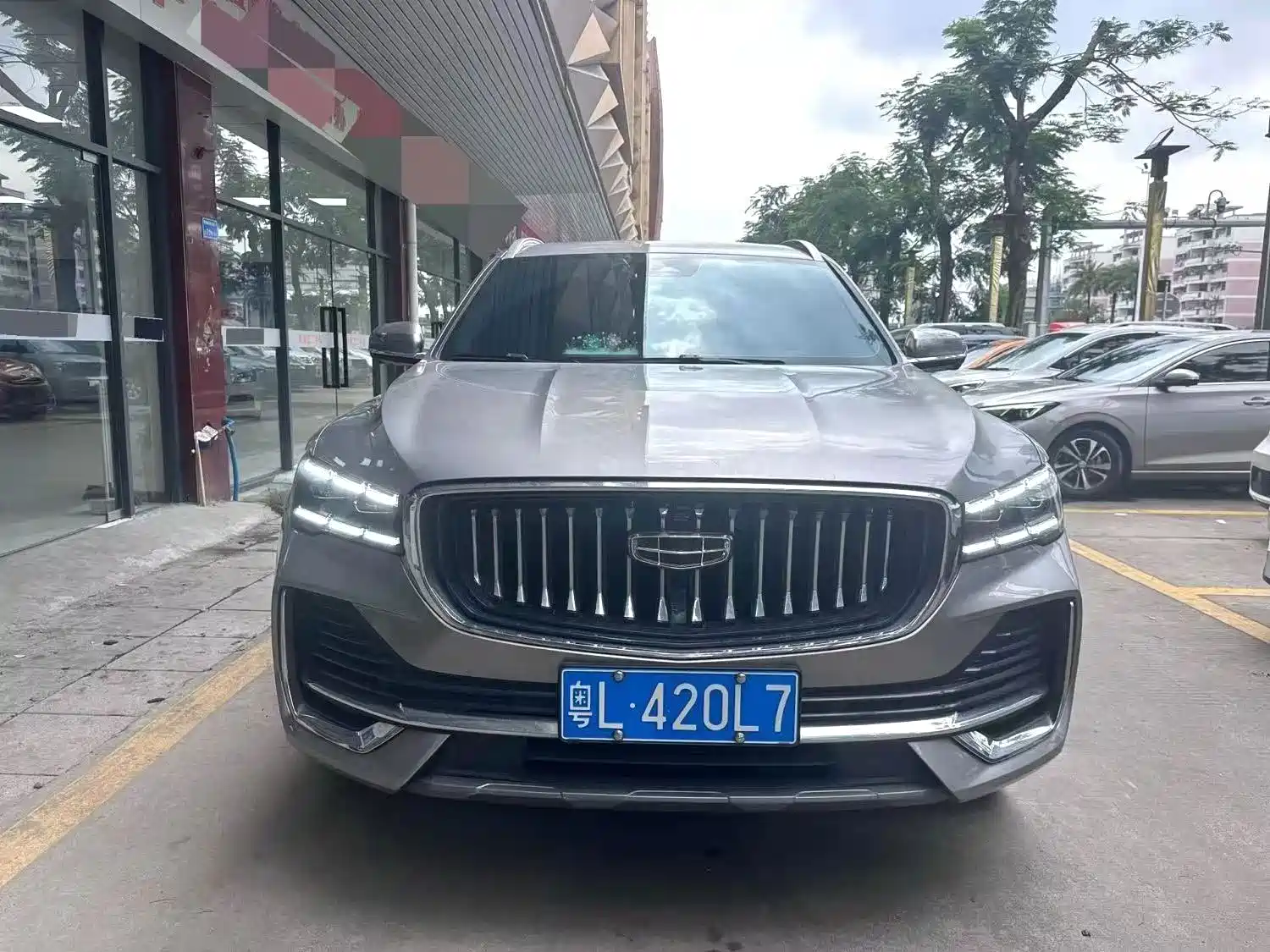 Фото 3 - Geely Monjaro
