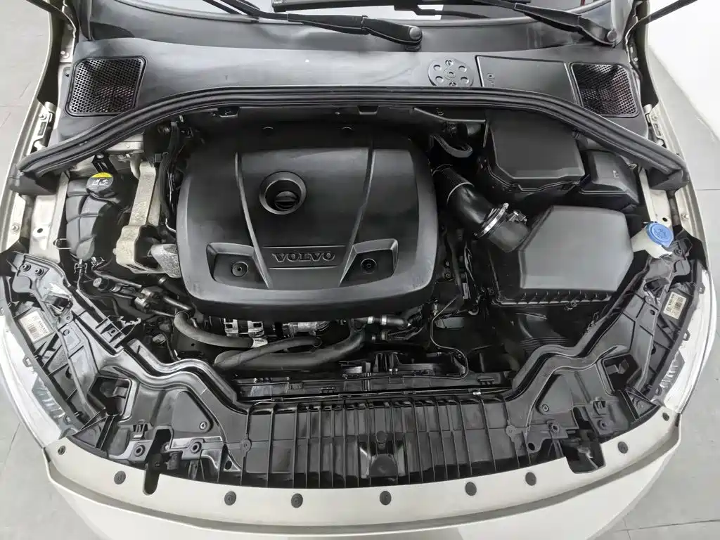Фото 6 - Volvo S60
