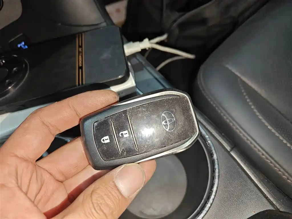 Toyota Highlander 2018 2.0T 4WD Luxury 7-seater China VI фото 9