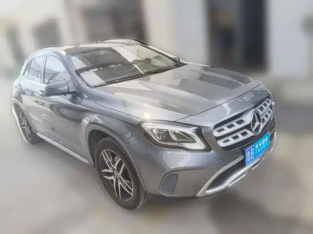 Mercedes-Benz GLA 2017 GLA 200 Fashion — фото 3