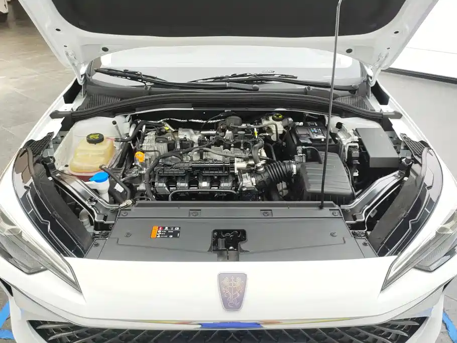 Roewe i5 2025 2023 1.5L CVT Luxury Edition