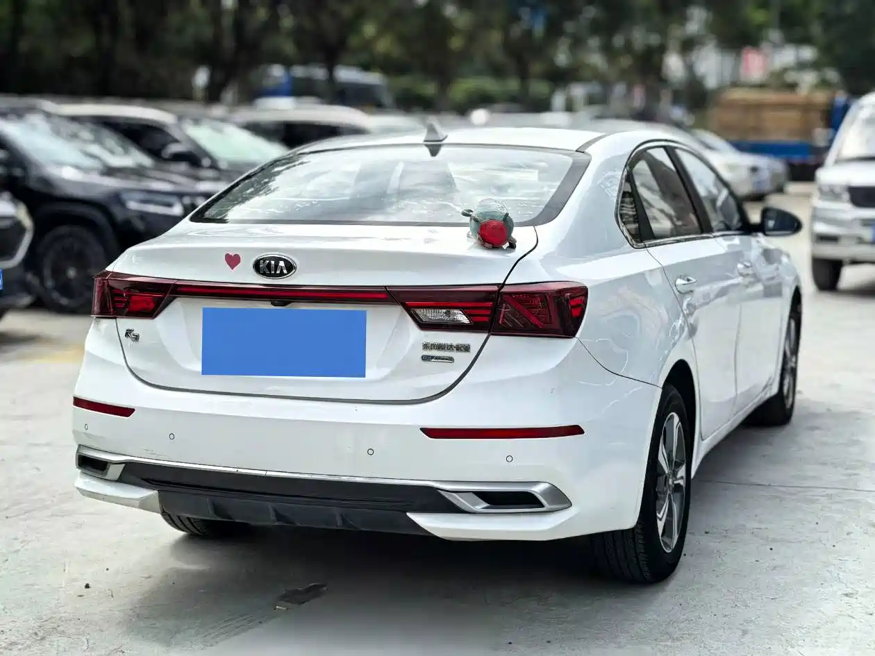 Фото 6 - Kia K3