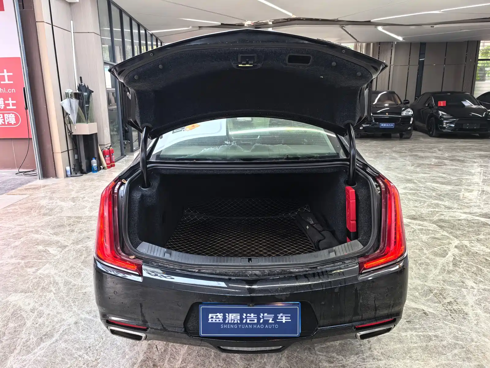 Photo 8 - Cadillac XTS