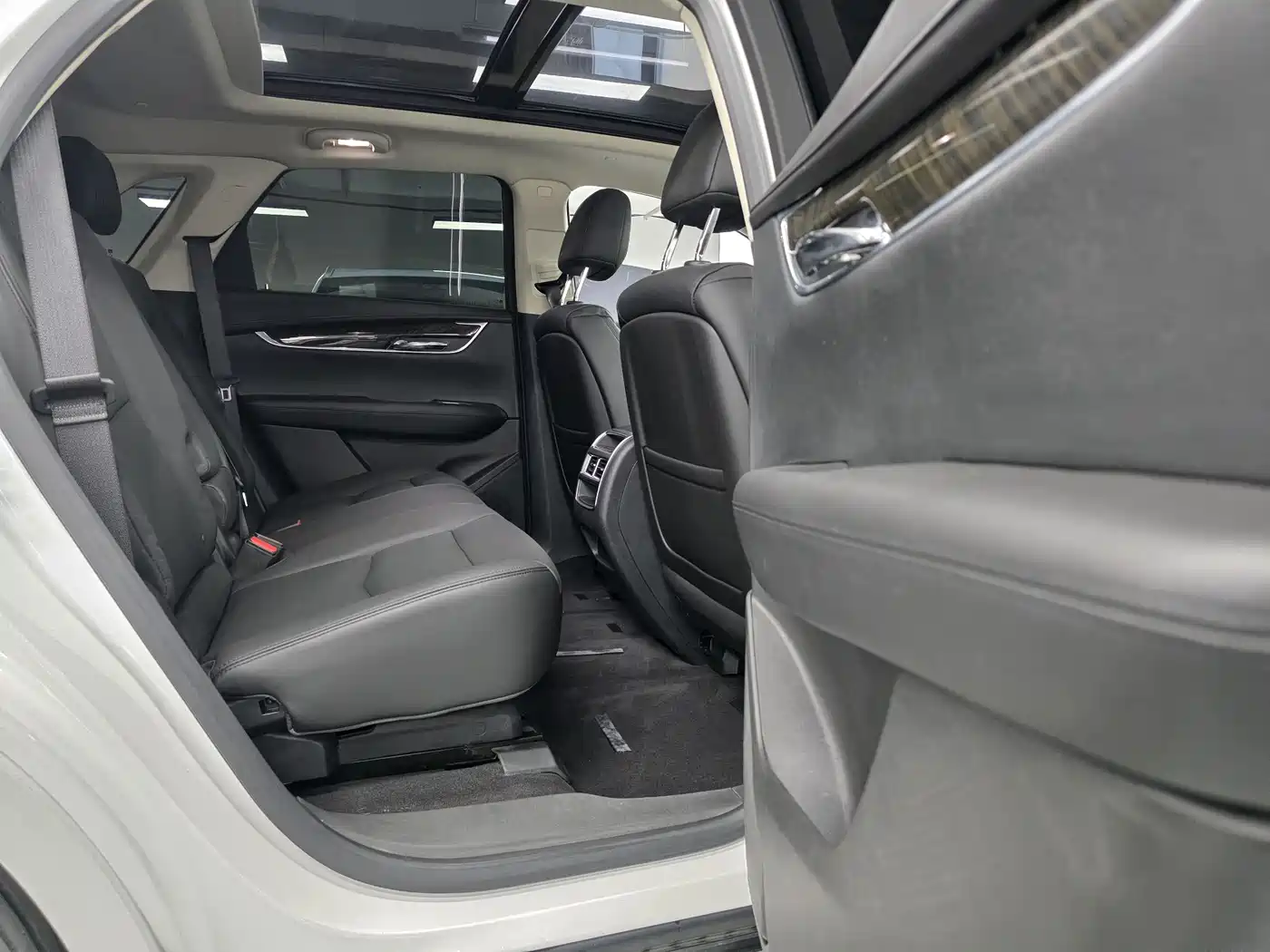 Cadillac XT5 2016 25T Luxury Model фото 7