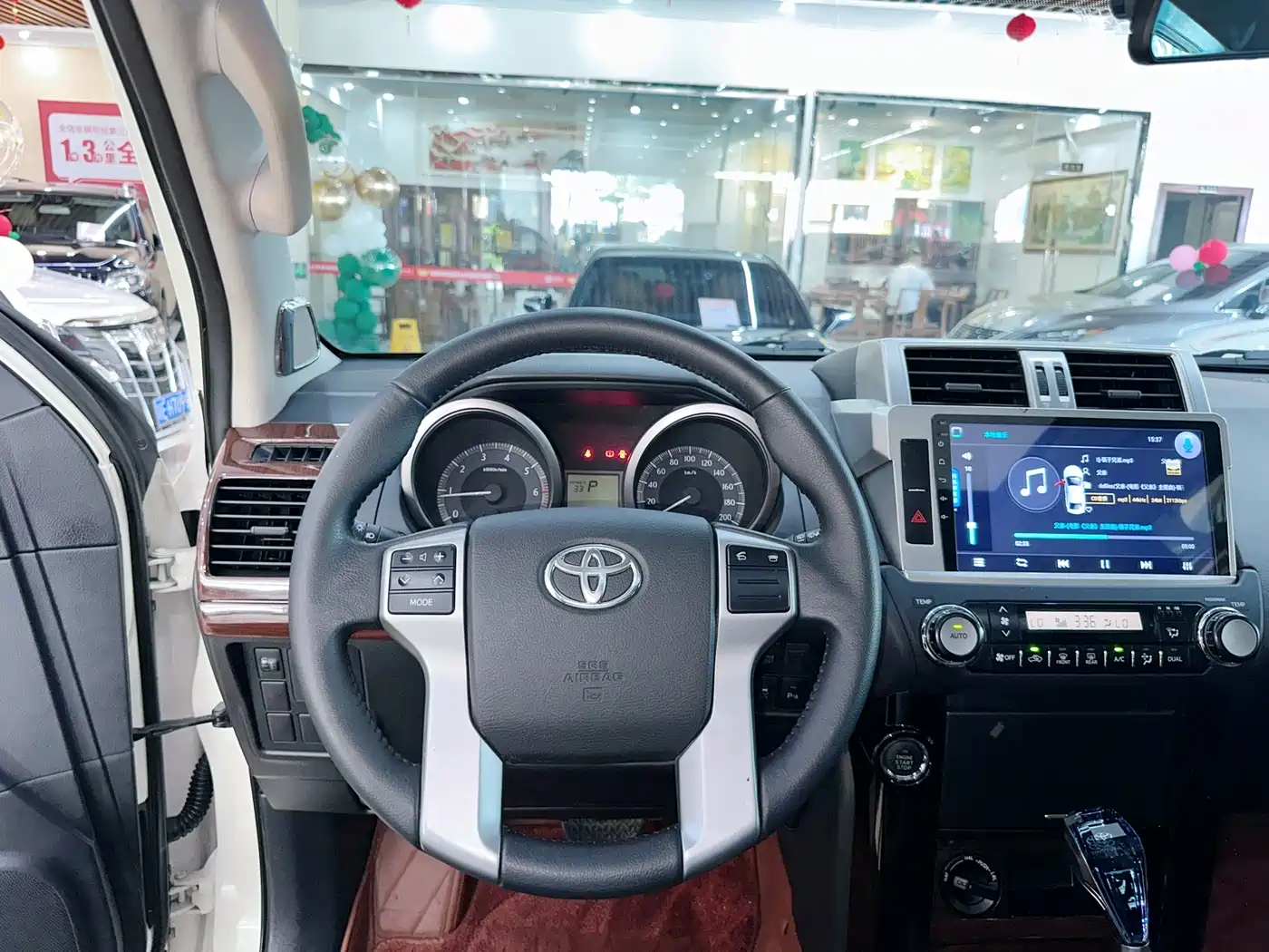 Фото 8 - Toyota Prado