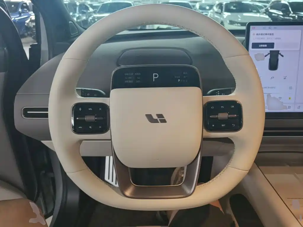 Li Auto i6 2026 2025 2WD Base Model