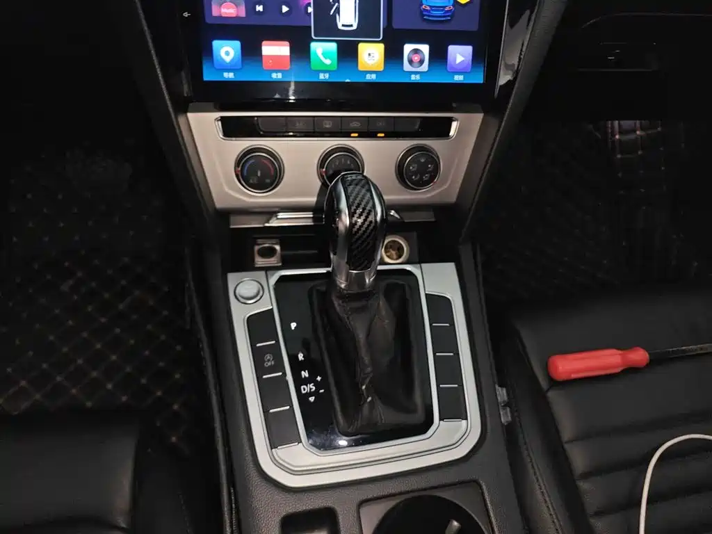Volkswagen Magotan 2018 280TSI DSG Premium фото 14