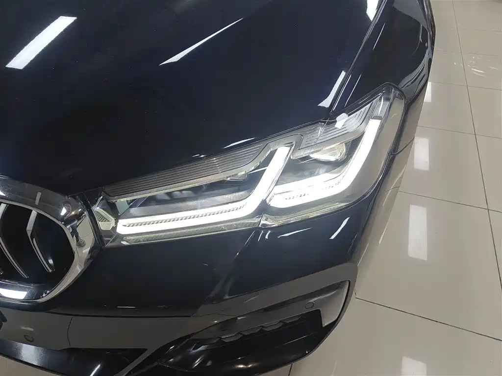 BMW 5 Series 2022 Facelift 530Li Leading M Sport Package фото 18
