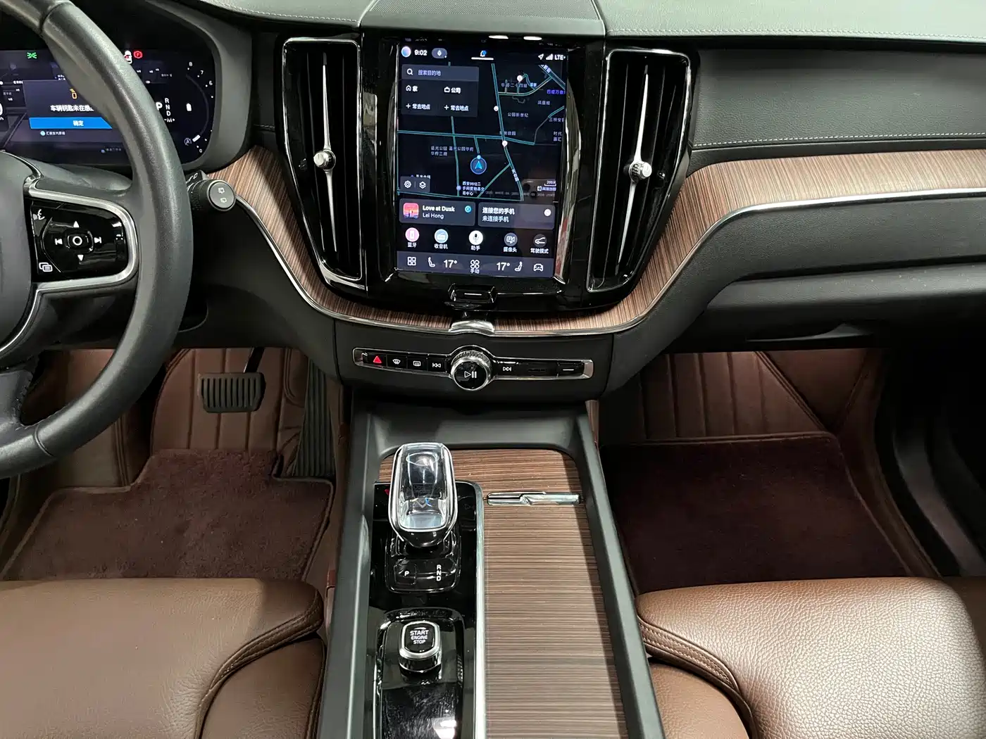 Фото 11 - Volvo XC60