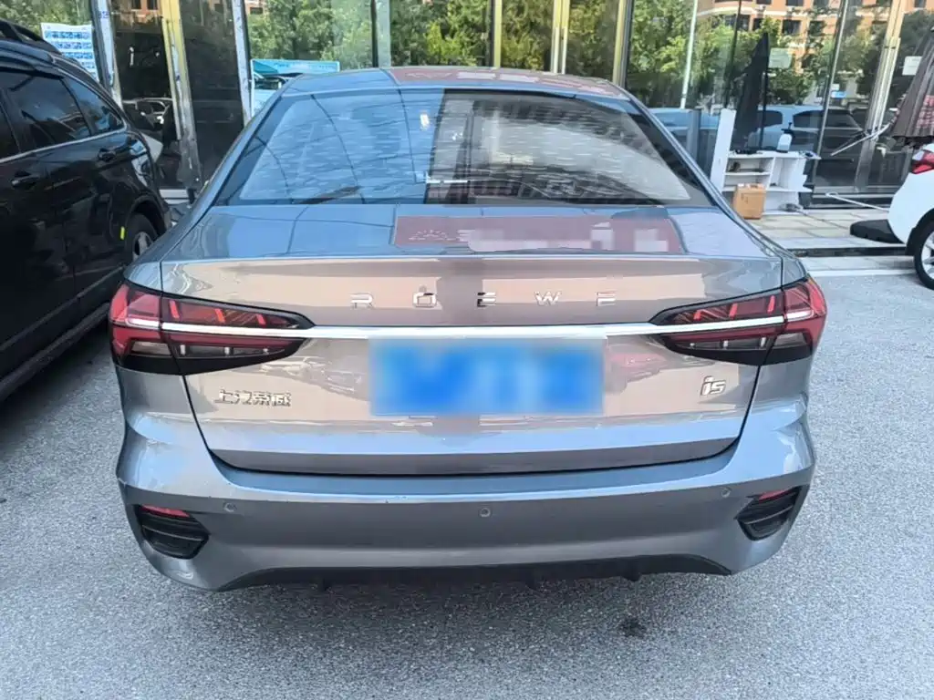 Фото 6 - Roewe i5