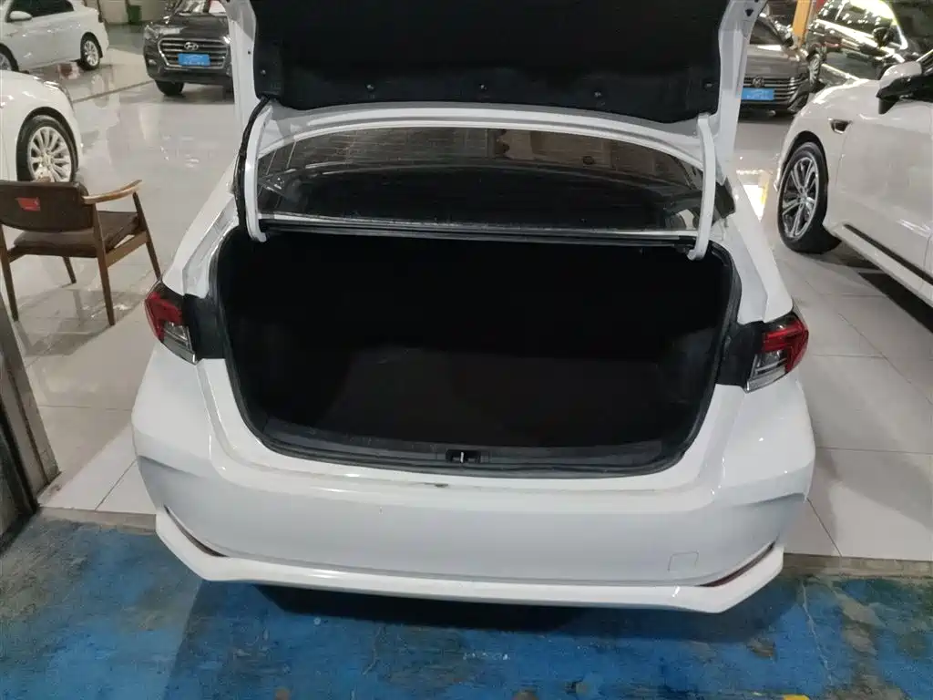 Toyota Corolla 2022 TNGA 1.5L CVT Pioneer Edition фото 15