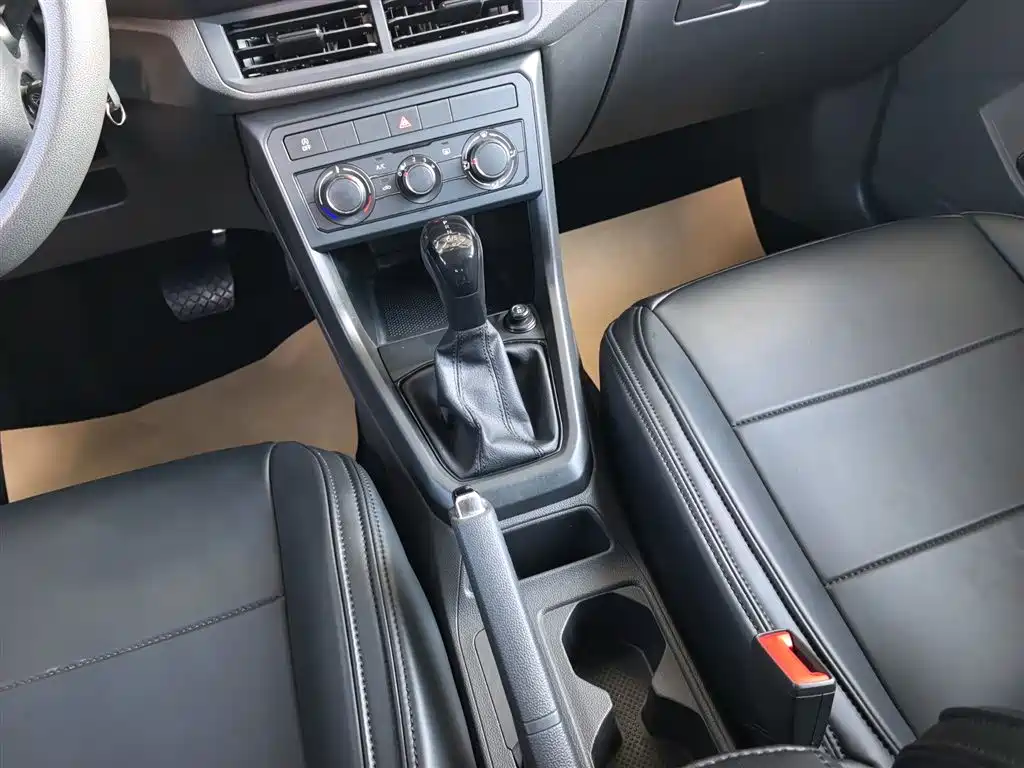 VOLKSWAGEN TU KAI