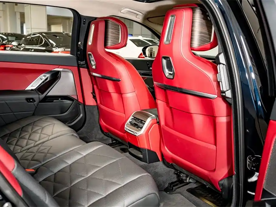 BMW 7 Series 2023 Model 740Li Leading M Sport Package фото 24
