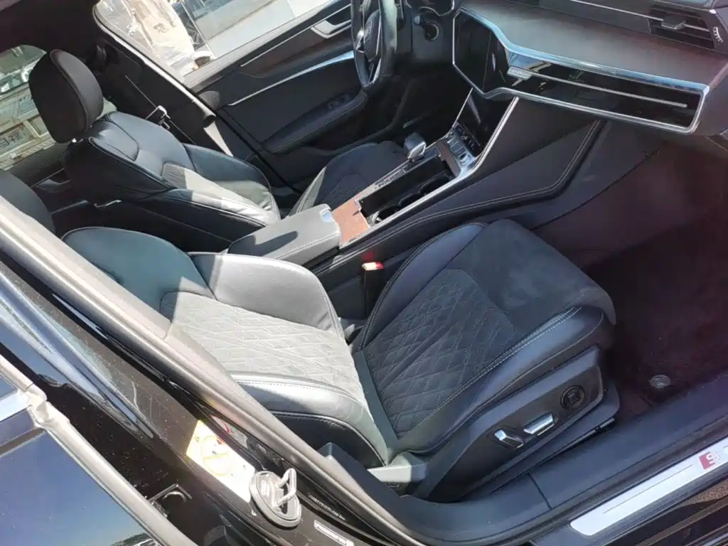 Photo 25 - Audi A6L