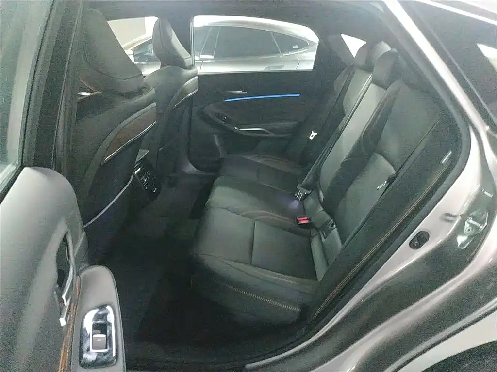 Toyota Avalon 2024 Model Hybrid 2.5L XLE Prestige Edition фото 13
