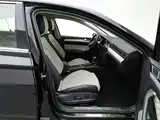 Photo 23 - Volkswagen Magotan