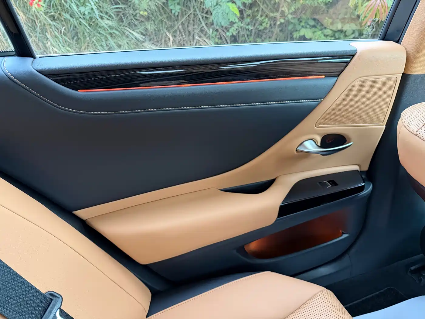 Lexus ES 2021 200 Excellence Edition фото 19
