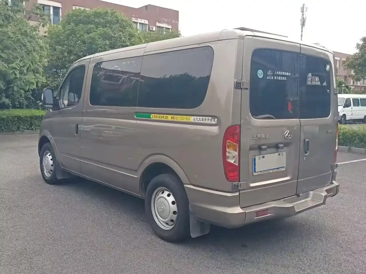 SAIC Maxus Xintu V80 2019 2.0T Plus 6MT Aoyun Short Wheelbase Ultra-low Roof 5/6-seater фото 6