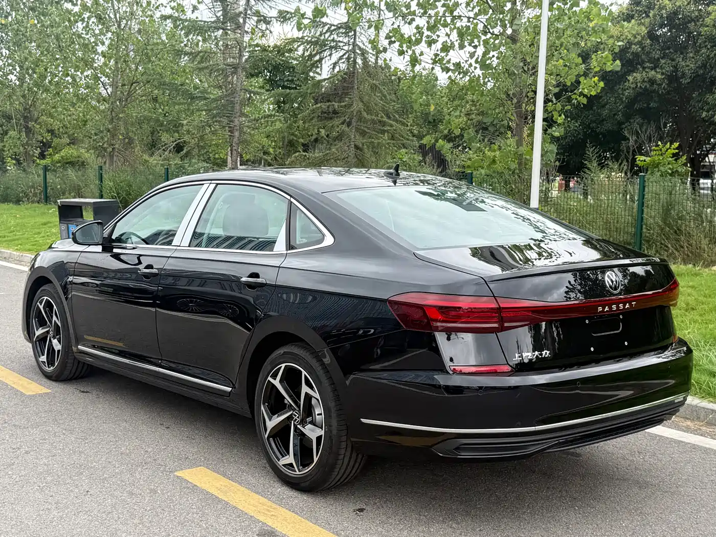Volkswagen Passat 2026 2025 Outstanding 330TSI Starlight Elite Edition