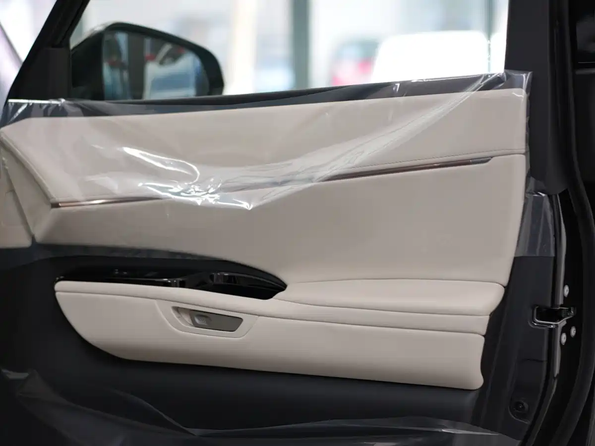 Lexus LM 2025 Model 500h Six-Seater Prestige Edition фото 6