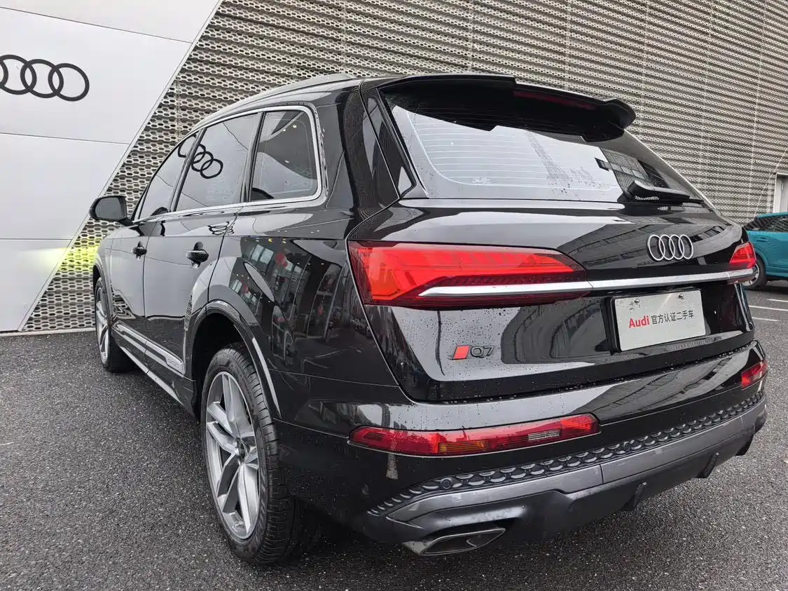 Audi Q7 2025 55 TFSI quattro S line Sport фото 19