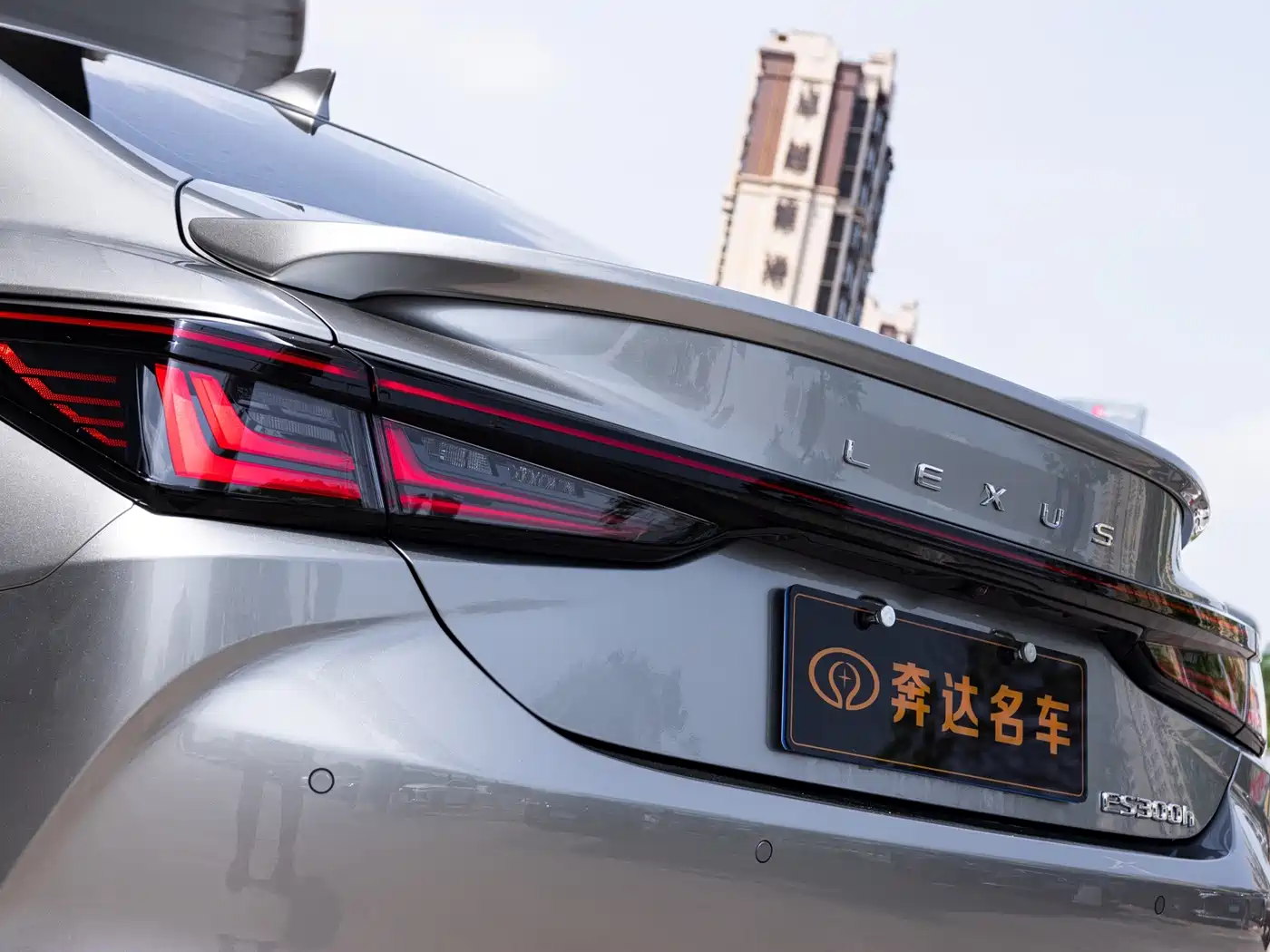 Lexus ES 2025 2025 300h Ultimate Edition