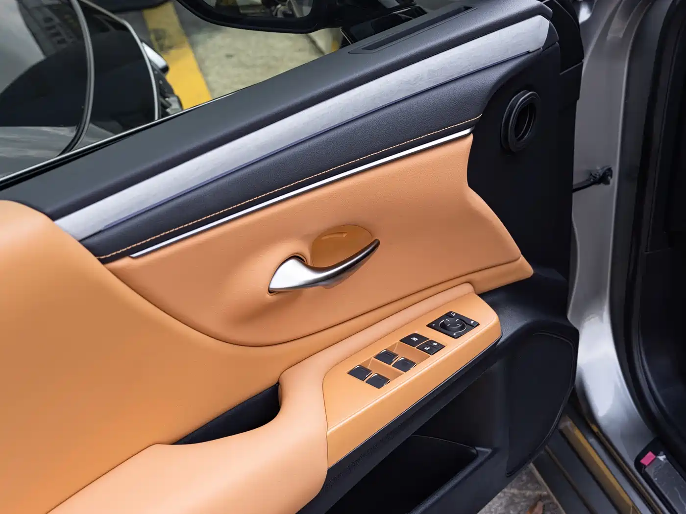 Lexus ES 2025 2025 300h Ultimate Edition