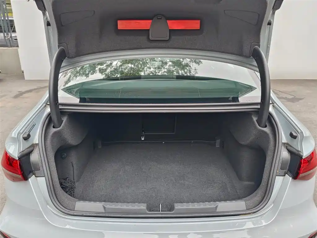 Audi A3 2025 A3L Limousine 35TFSI Flying Premium фото 9