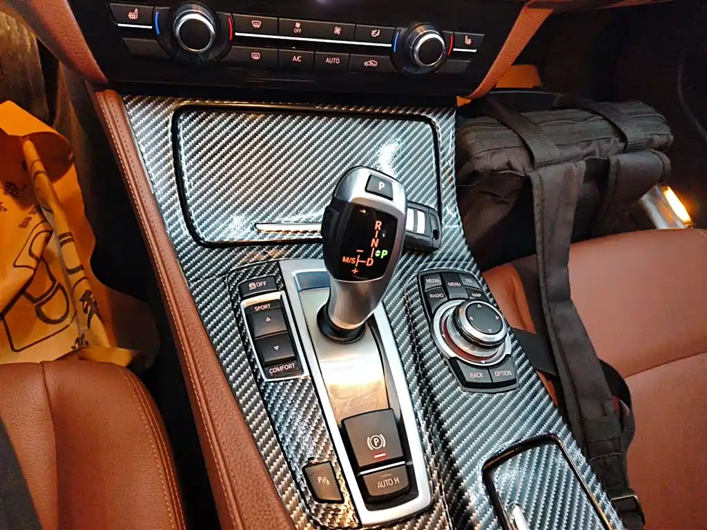 BMW 5 Series 2014 525Li Leading фото 13